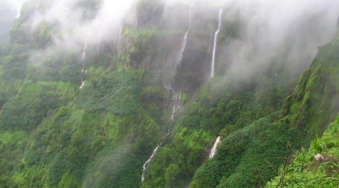 Twin Paradises: Mahabaleshwar and Panchgani.
